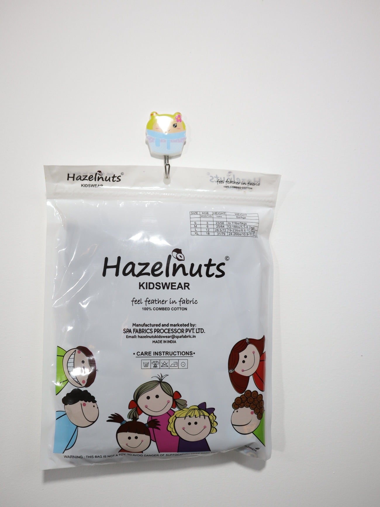 T shirt contains buttons