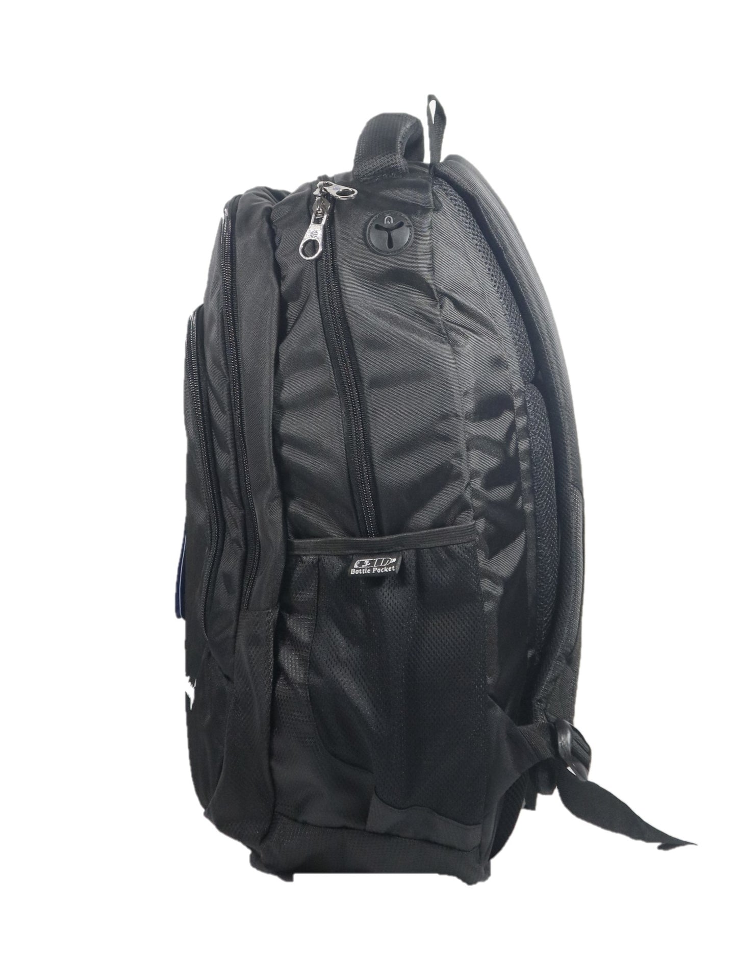 lightweight bag features an air contact bag system for optimal breathability
