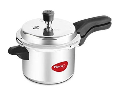 the Pigeon Calida Deluxe pressure cooker Its 5 L capacity is perfect for family sized portions