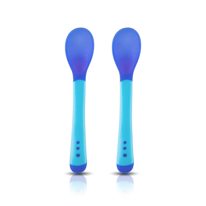 The silicon spoons for baby feeding