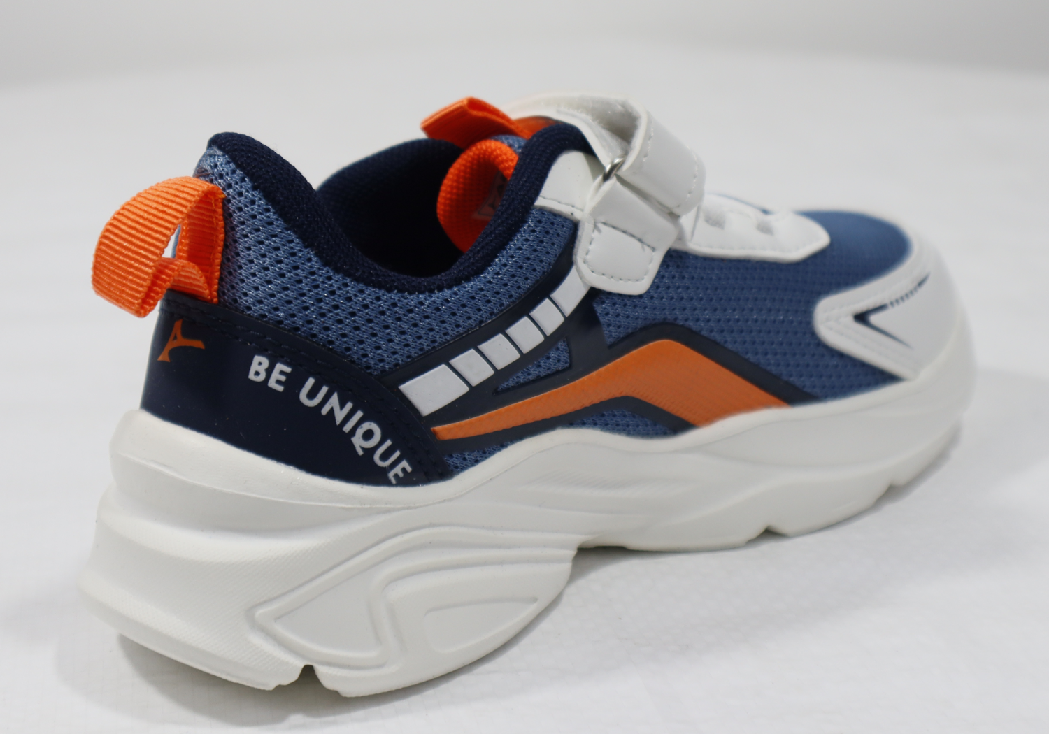 Kids sports shoes good quality