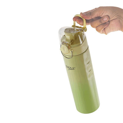 easy to carry sipper bottle